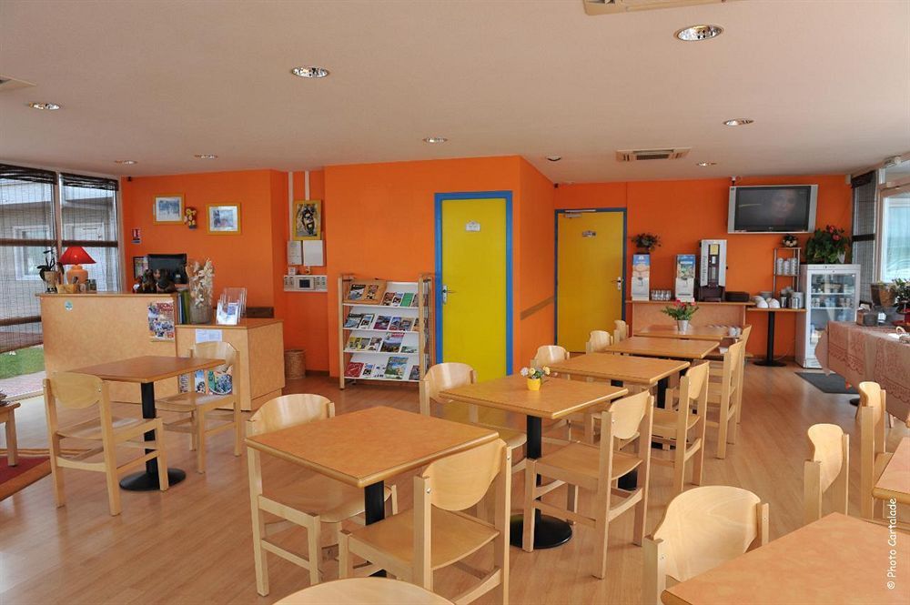 The Originals Access, Hotel Saint-Flour Bagian luar foto