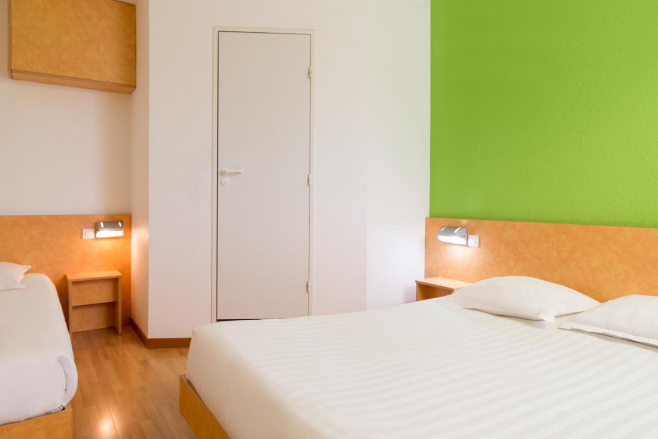 The Originals Access, Hotel Saint-Flour Bagian luar foto